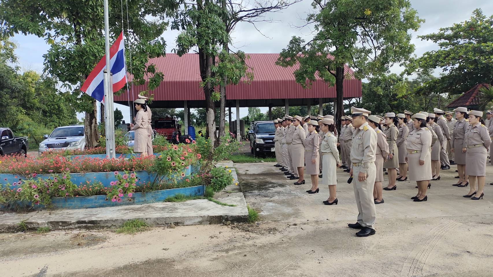 เข้าแถวเคารพธงชาติประจำเดือนตุลาคม 2567